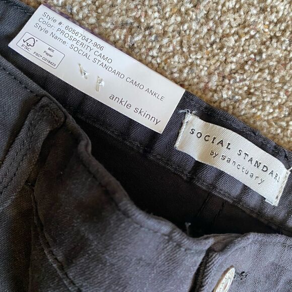 Social Standard by Sanctuary Jeans New Camo Mis Rise Ankle Skinny Womens Size 16 - Picture 7 of 11